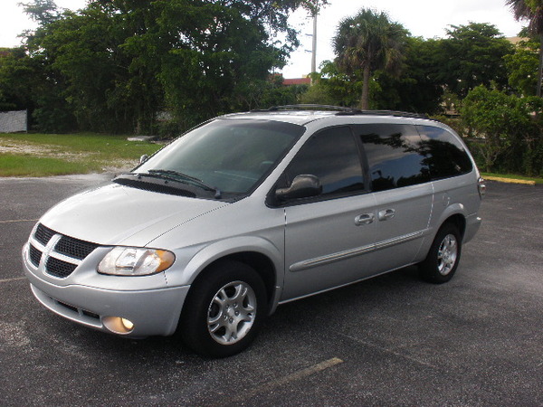 Dodge caravan 2002 года